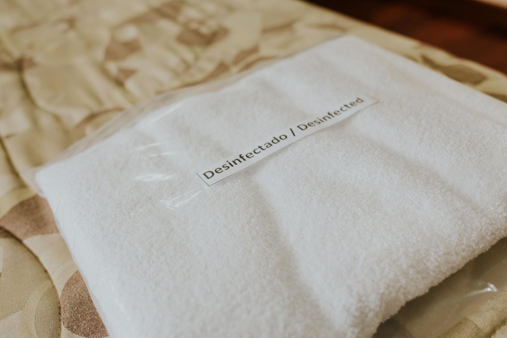 Hotel Manhattan Inn Airport Лима Екстериор снимка