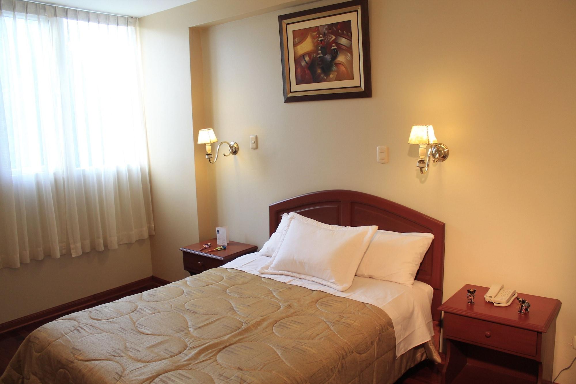 Hotel Manhattan Inn Airport Лима Екстериор снимка