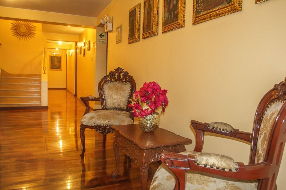 Hotel Manhattan Inn Airport Лима Екстериор снимка