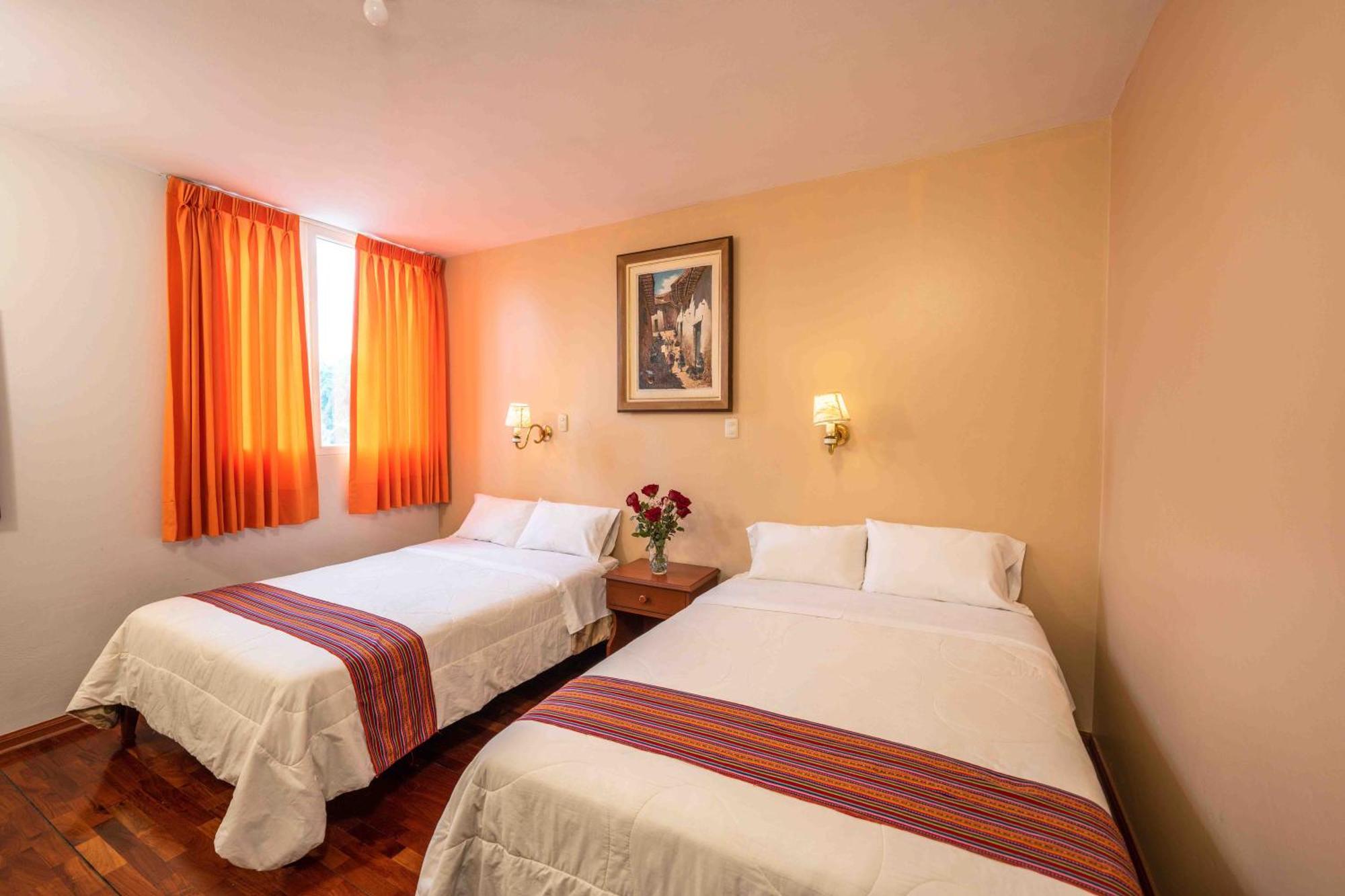 Hotel Manhattan Inn Airport Лима Екстериор снимка