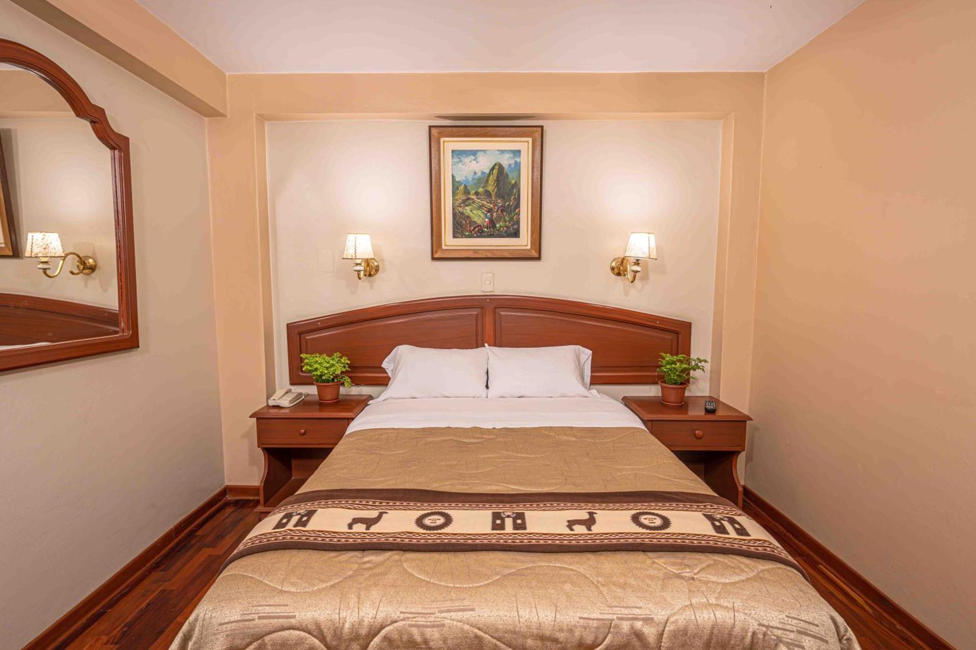Hotel Manhattan Inn Airport Лима Екстериор снимка